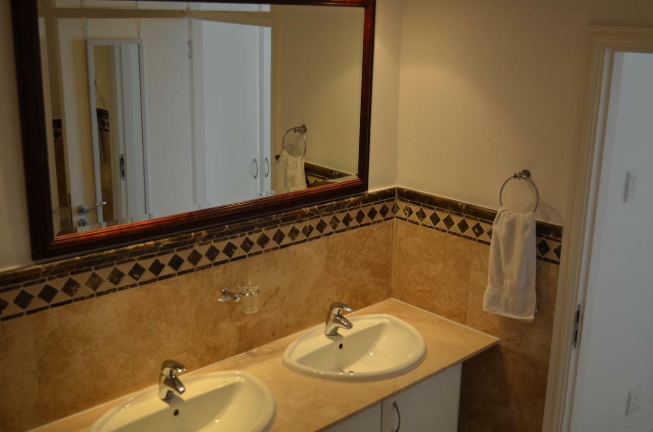 702 Oyster Schelles Appartamento Durban Esterno foto